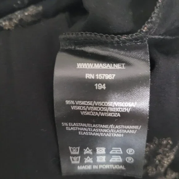 Masai flowered blouse with button down back - Picture 9 of 9